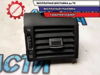 Дефлектор воздушный правый  Infiniti M35 2007 68760EG001 Отличное состояние