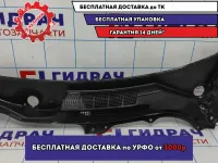 Решетка под лобовое стекло левая Infiniti FX-35 (S50) 66863-CG000. Дефект крепления.