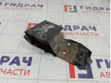 Кронштейн усилителя бампера передний левый Infiniti FX35 62211CG000