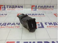 Дефлектор воздушный правый Infiniti FX35 68760CG000