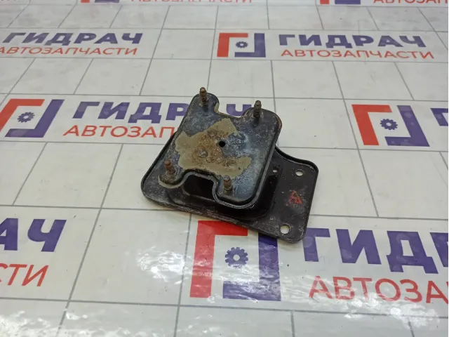 Кронштейн усилителя заднего бампера правый Infiniti FX35 85210CG000
