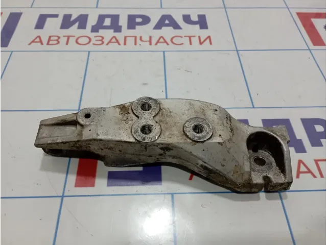Кронштейн двигателя правый Infiniti FX35 (S50) 11272-CG100
