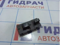 Кнопка стеклоподъемника переднего правого Infiniti FX35 (S50) 25411-7Y000