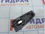 Накладка кнопки стеклоподъемника переднего левого Infiniti FX35 (S50) 82961-CL70B