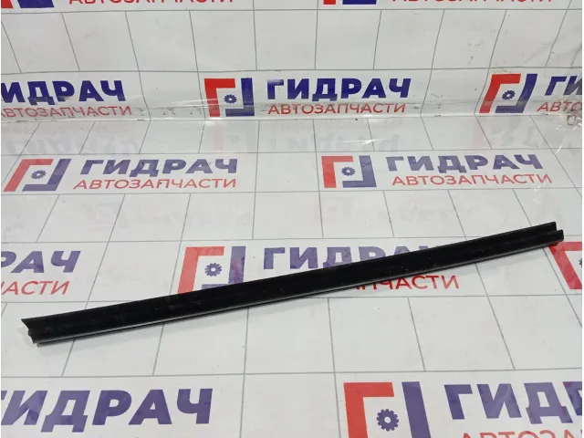 Уплотнитель стекла переднего правого Infiniti FX50 808341CA0A