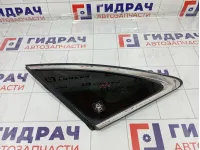 Стекло кузовное глухое (форточка) левое Infiniti FX50 833011CA0A