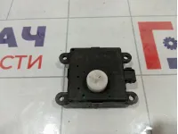 Моторчик заслонки отопителя (печки) Infiniti FX50 3J01030850