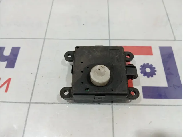 Моторчик заслонки отопителя (печки) Infiniti FX50 3K06030851