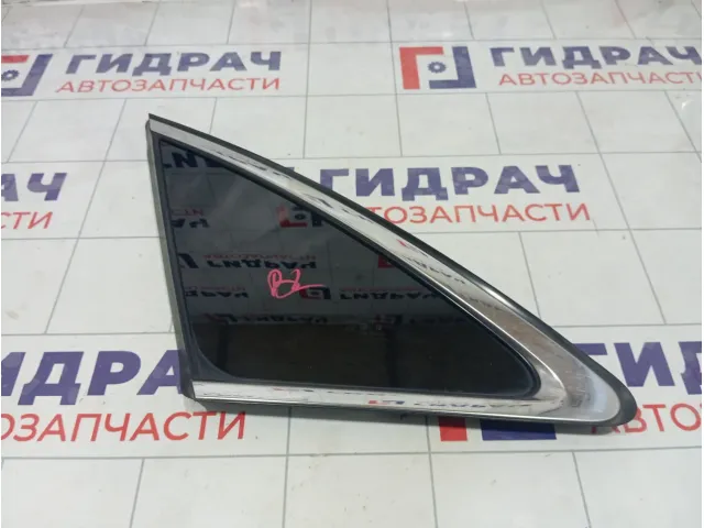 Стекло кузовное глухое (форточка) заднее левое Infiniti FX50 833011CA0A