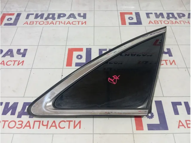 Стекло кузовное глухое (форточка) заднее правое Infiniti FX50 833001CA0A