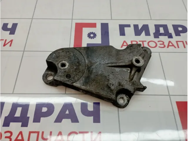 Кронштейн ролика-натяжителя ручейкового ремня Infiniti G35 (V36) 11926-JK20A