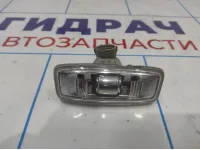 Повторитель в крыло левый Infiniti M35 (Y50) 26160-EW00A