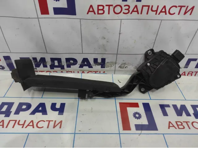 Педаль газа Infiniti M35 (Y50) 18002-EH000