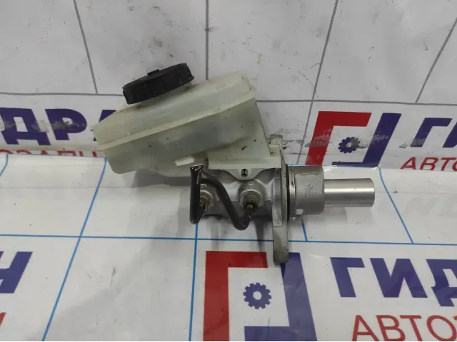 Цилиндр тормозной главный Infiniti M35 (Y50) 46010-AC725