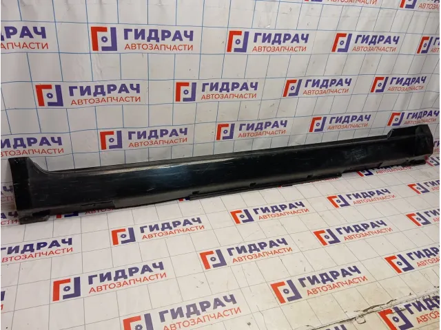 Накладка на порог наружная правая Infiniti M35 (Y50) 76850EG000