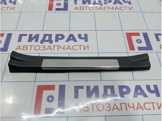 Накладка порога задняя правая Infiniti M35 (Y50) 769B6-EG001