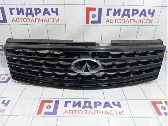 Решетка радиатора Infiniti M35 (Y50) 62310-EH200