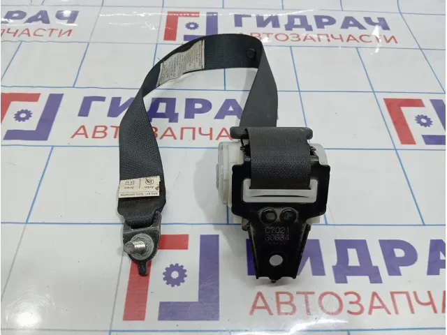 Ремень безопасности задний центральный Infiniti M35 (Y50) 88890-6P202