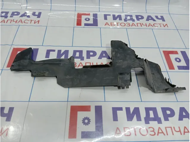 Воздуховод радиатора правый Infiniti M35 (Y50) 92184-EJ30A