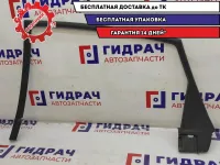 Накладка задней правой двери Infiniti M35 822D4-EG000. Царапины.