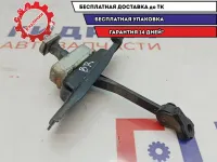 Ограничитель двери задней правой Infiniti M35 82430-EG00A.