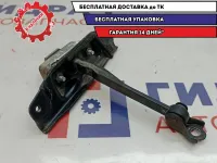 Ограничитель двери задней левой Infiniti M35 82431-EG00A.