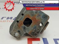 Кронштейн усилителя заднего бампера правый Infiniti M35 85210-EH100.