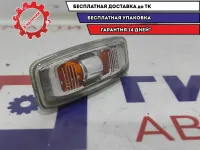 Повторитель поворота на крыло Infiniti M35 26160-EW00A.