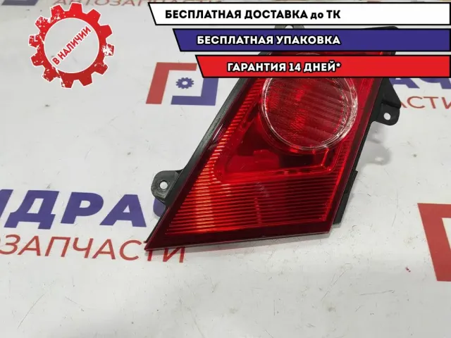 Фонарь задний внутренний левый Infiniti M35 26555-EJ20A.