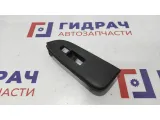 Накладка блока управления стеклоподъемниками передняя правая Infiniti M35 80960-EH20B.