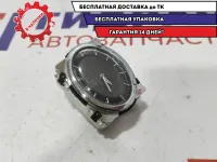 Часы Infiniti M35 25810-EH10A. Дефект стекла.