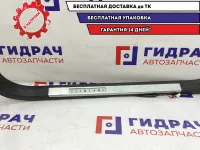Накладка порога внутренняя передняя правая Infiniti M35 769B4EH101. Дефект.