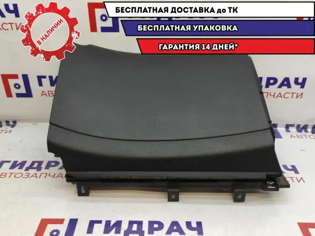 Бардачок Infiniti M35 68500EH100. Дефект креплений.