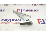 Петля крышки багажника правая Infiniti M35 84400-EJ70B.