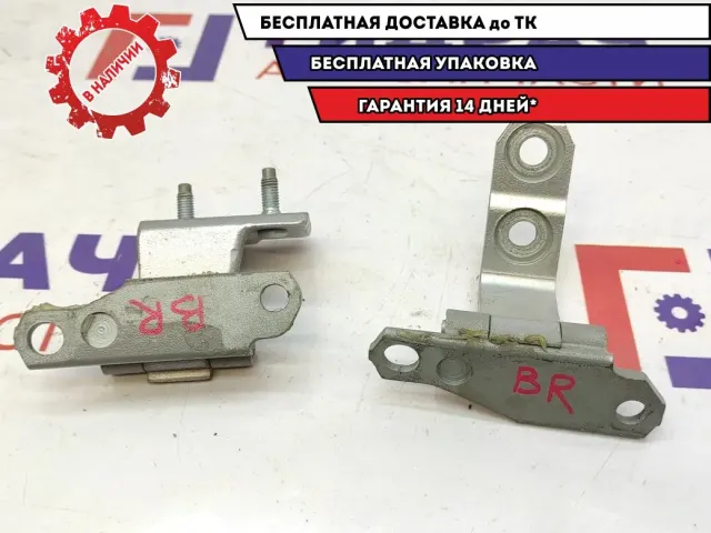 Петли двери задней правой Infiniti M35 . Пара.