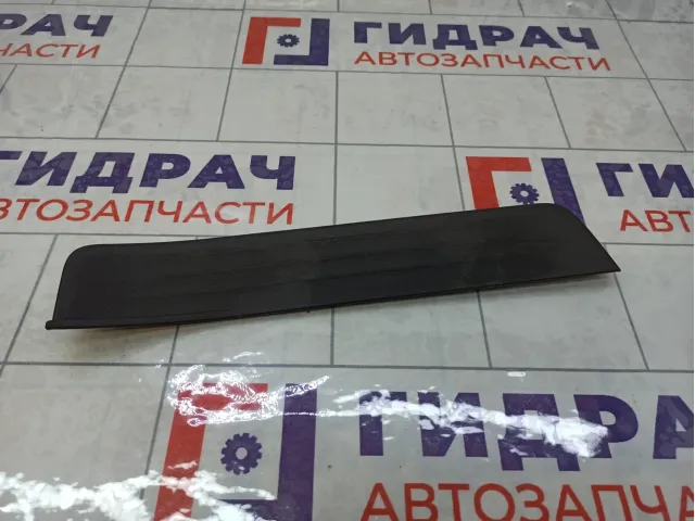 Накладка порога внутренняя задняя левая Infiniti Q50 769B34GA0A