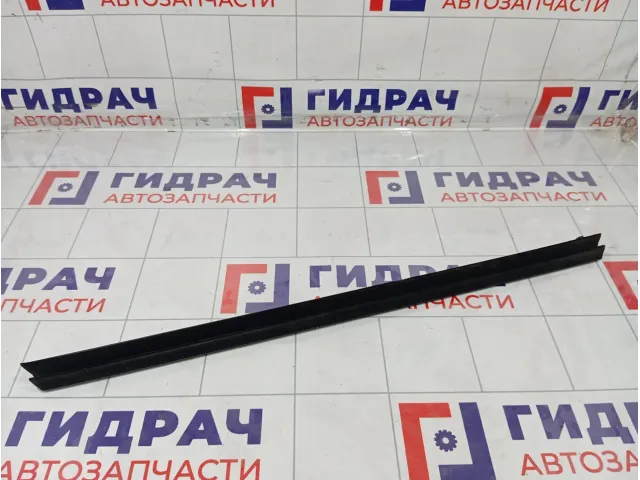 Уплотнитель стекла переднего правого Infiniti Q50 808344GA1A
