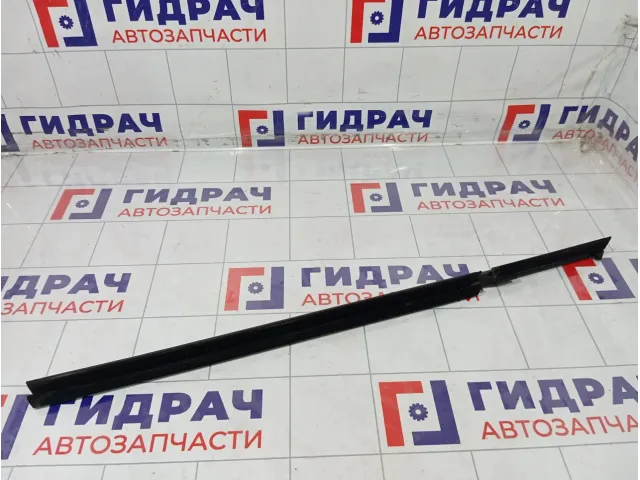 Уплотнитель стекла заднего левого Infiniti Q50 828354GA0A