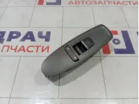 Кнопка стеклоподъемника переднего правого Infiniti Q50 254114GA1A