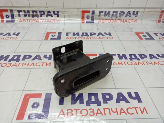 Кронштейн усилителя переднего бампера правый Infiniti Q50 622104GA0A