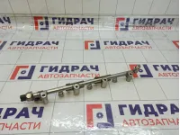 Топливная рампа (топливная рейка) правая Infiniti Q50 175215CA0A
