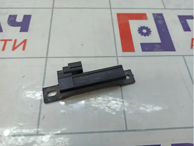 Антенна Infiniti Q50