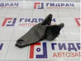 Кронштейн генератора Infiniti QX56 (Z62) 11710-1LA0A