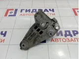 Кронштейн генератора Infiniti QX56 (Z62) 11710-1LA0A