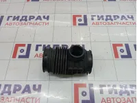 Патрубок воздушного фильтра Infiniti QX56 (Z62) 165761LA0A