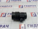Патрубок воздушного фильтра Infiniti QX56 (Z62) 165761LA0A