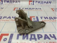 Кронштейн генератора Infiniti QX80 (Z62) 11710-1LA0A