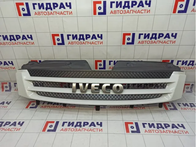 Решетка радиатора Iveco Daily