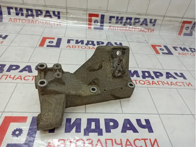 Кронштейн двигателя правый Iveco Daily 504050580