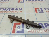 Рейка топливная (рампа) правая Jeep Grand Cherokee (WK2) 68148329AA Рейка топливная (рампа) правая Jeep Grand Cherokee (WK2) 68148329AA